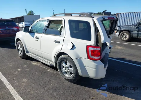 2009 Ford Escape Xlt z USA, uszkodzony, nr VIN 1FMCU03G59KB61676
